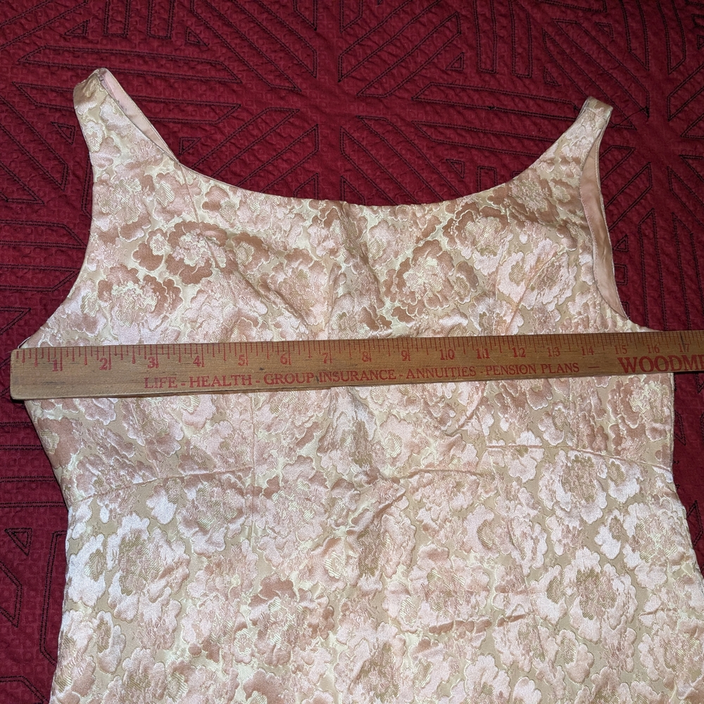VINTAGE CUSTOM Sheath Dress, Elegant Pink and Cream Textured Floral - Picture 5 of 12